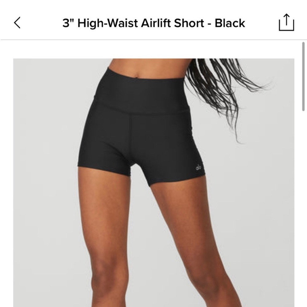 Alo Yoga 3” high waisted airlift shorts. Black